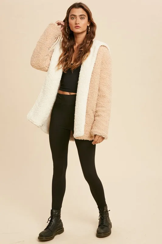 DOUBLE PERSONALITY REVERSIBLE SHERPA CREAM/BLUSH
