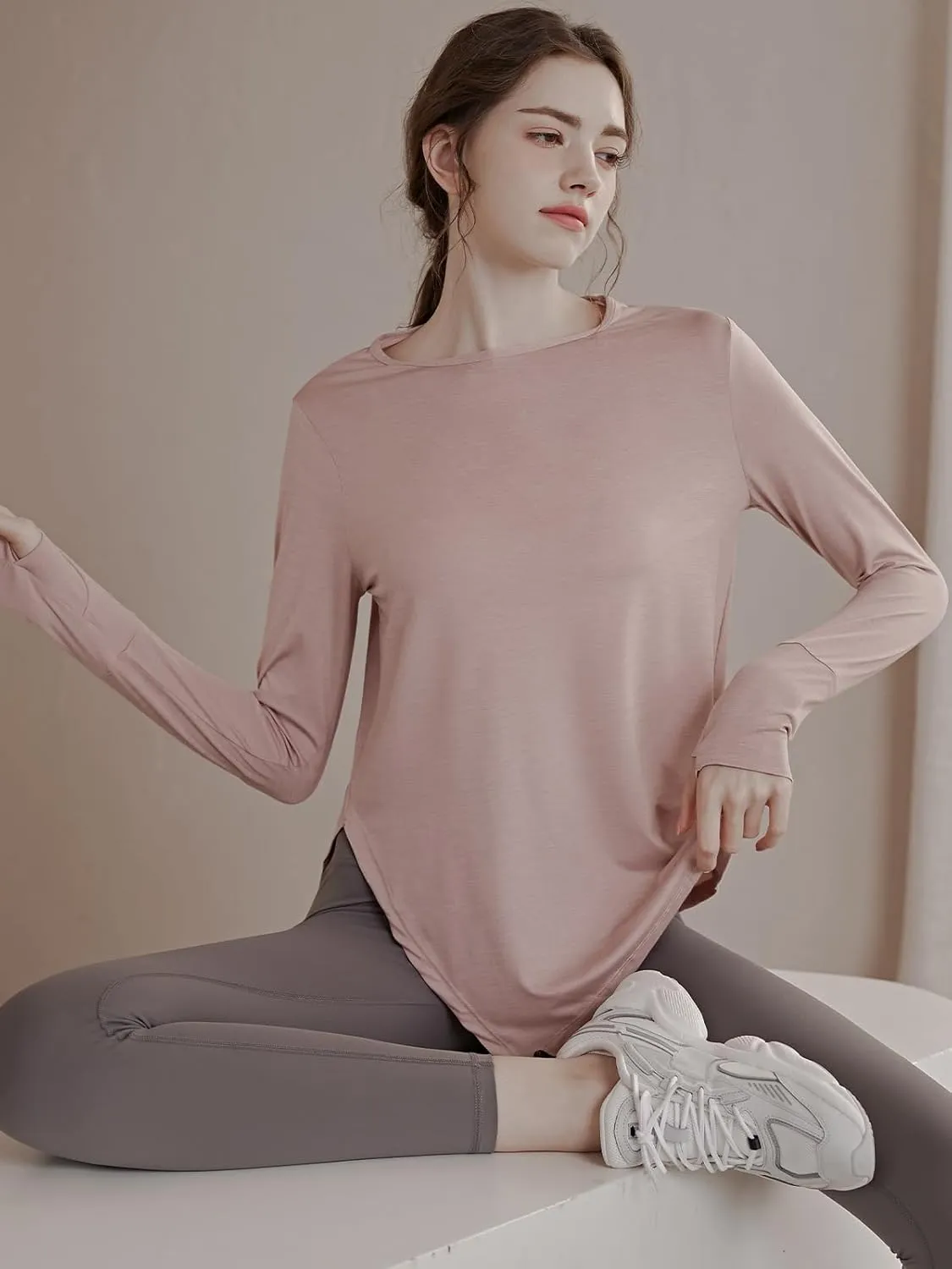 Long Sleeve Tee for Women with Thumb Hole Workout Shirts for Women Quick Dry Gym Athletic Tops Athletic Gym Workout Crop Tops