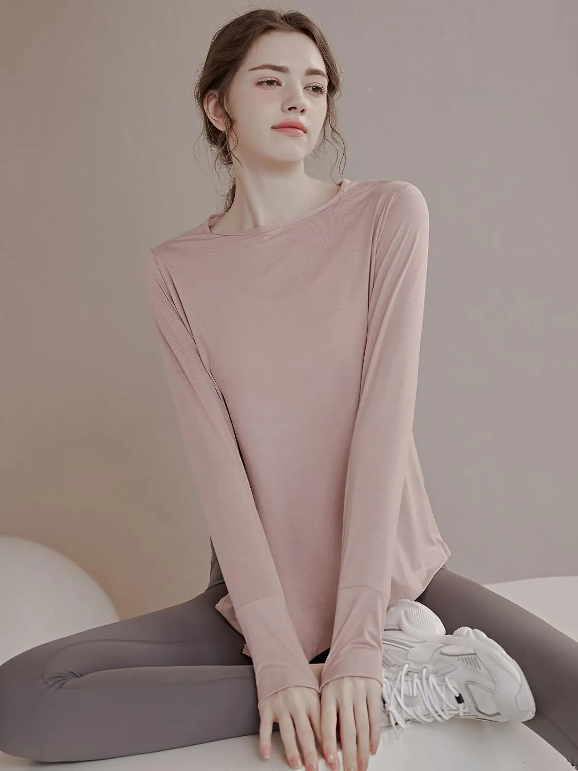 Long Sleeve Tee for Women with Thumb Hole Workout Shirts for Women Quick Dry Gym Athletic Tops Athletic Gym Workout Crop Tops