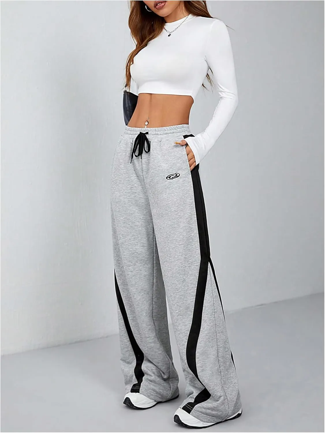 MakeMeChic Women's Colorblock Drawstring Waist Baggy Sweatpants Wide Leg Athletic Trousers