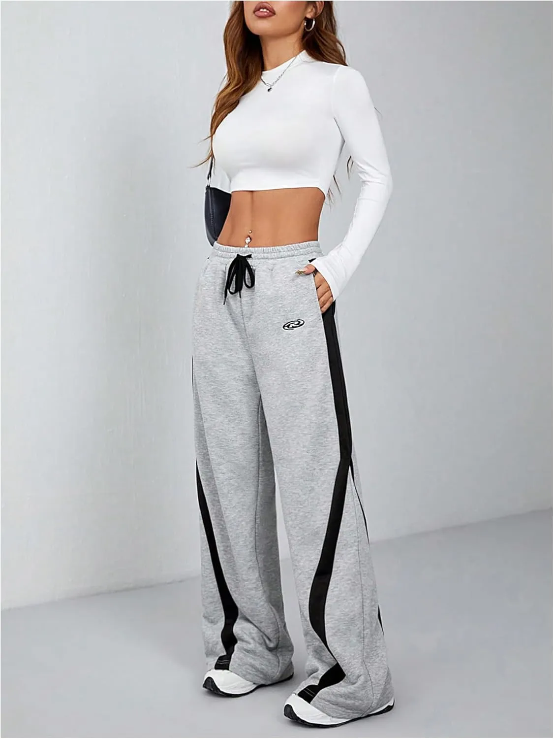 MakeMeChic Women's Colorblock Drawstring Waist Baggy Sweatpants Wide Leg Athletic Trousers