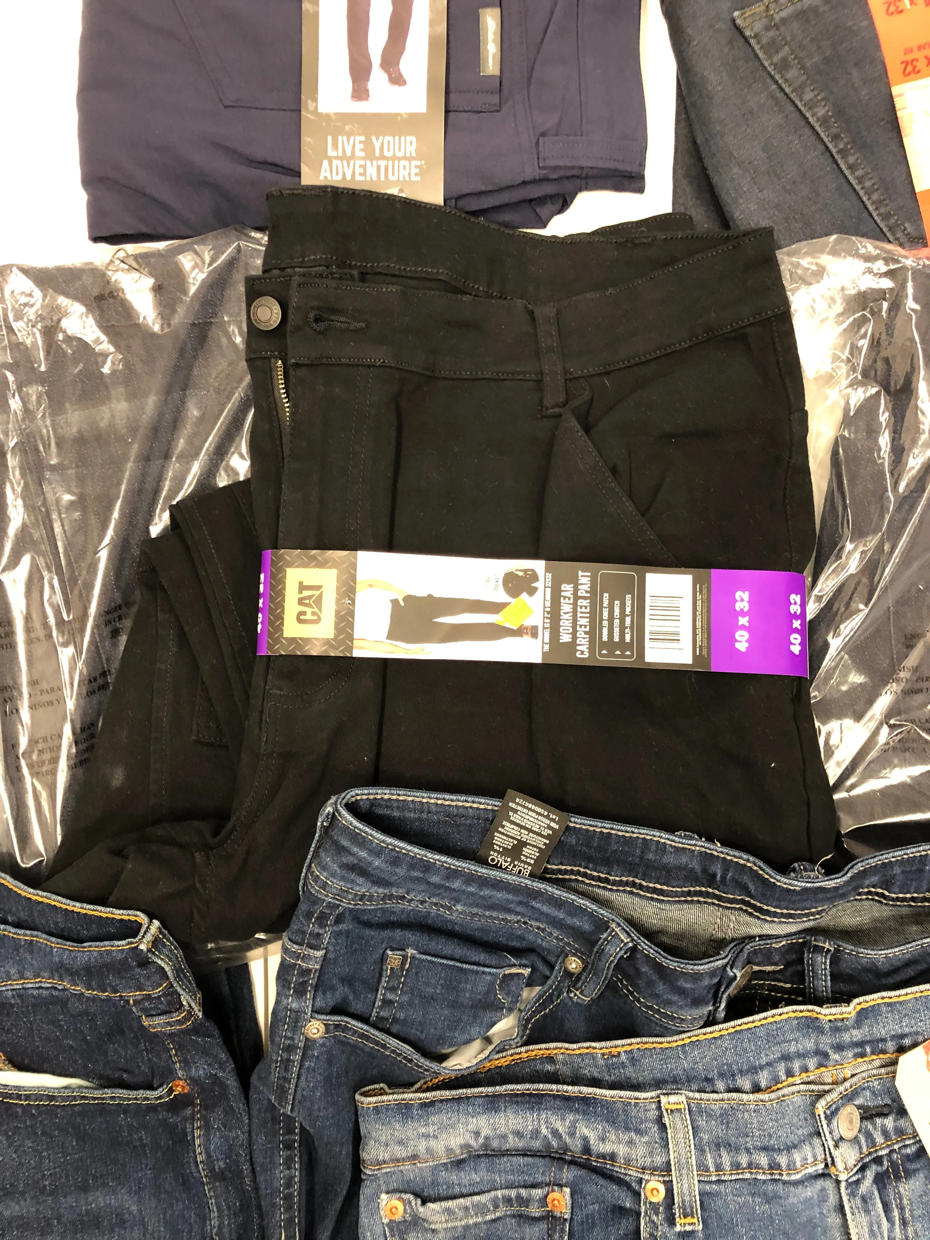Men's Clothing Jeans & Pants Wholesale Lot, LEVIS, EDDIE BAUER, WEATHERPROOF, KIRKLAND, BUFFALO and more, 10 items, Shelf Pulls, MSRP $623
