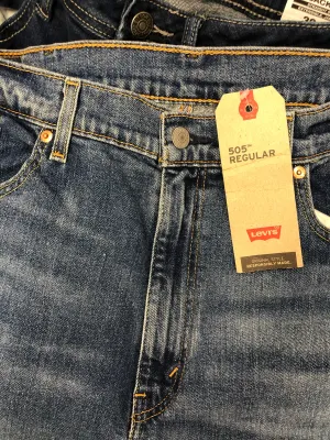 Men's Clothing Jeans & Pants Wholesale Lot, LEVIS, EDDIE BAUER, WEATHERPROOF, KIRKLAND, BUFFALO and more, 10 items, Shelf Pulls, MSRP $623