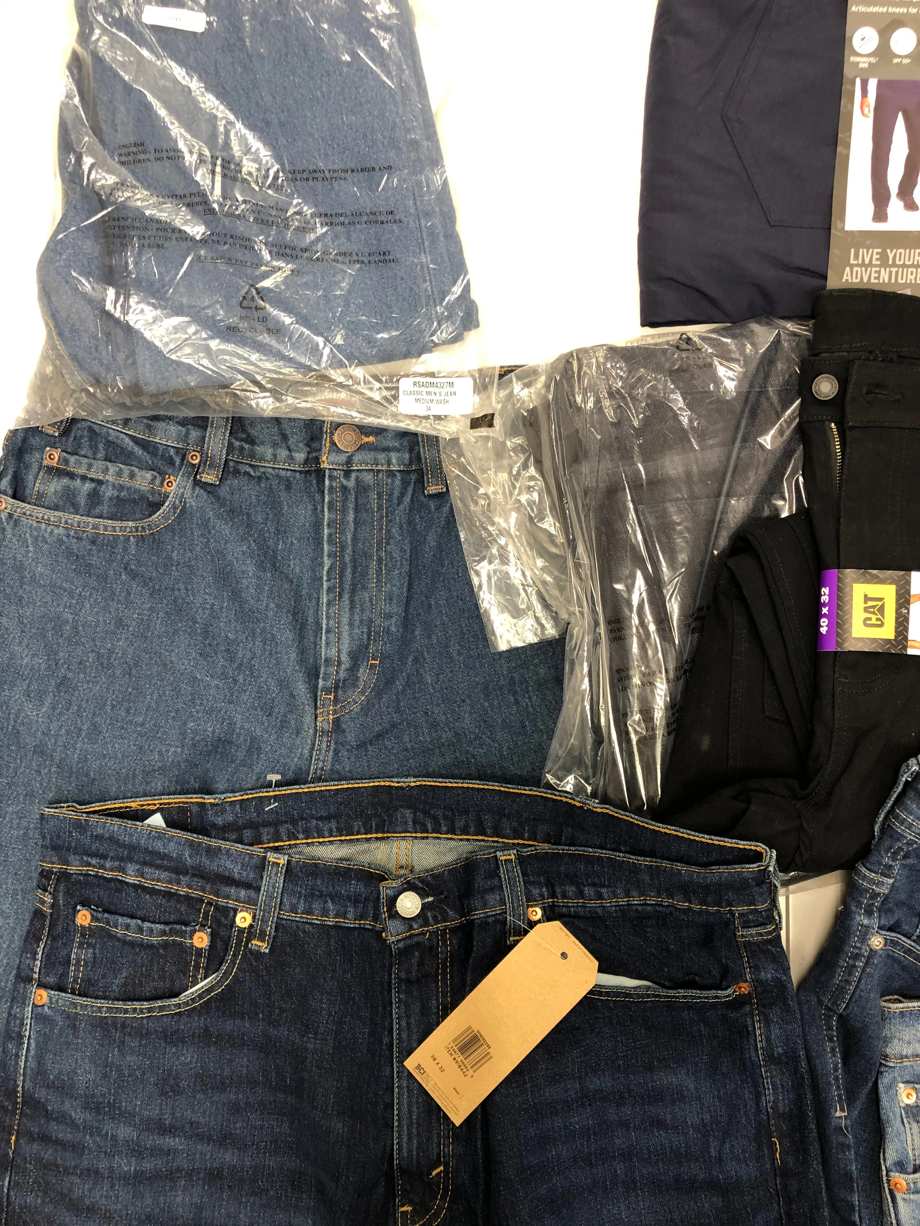 Men's Clothing Jeans & Pants Wholesale Lot, LEVIS, EDDIE BAUER, WEATHERPROOF, KIRKLAND, BUFFALO and more, 10 items, Shelf Pulls, MSRP $623