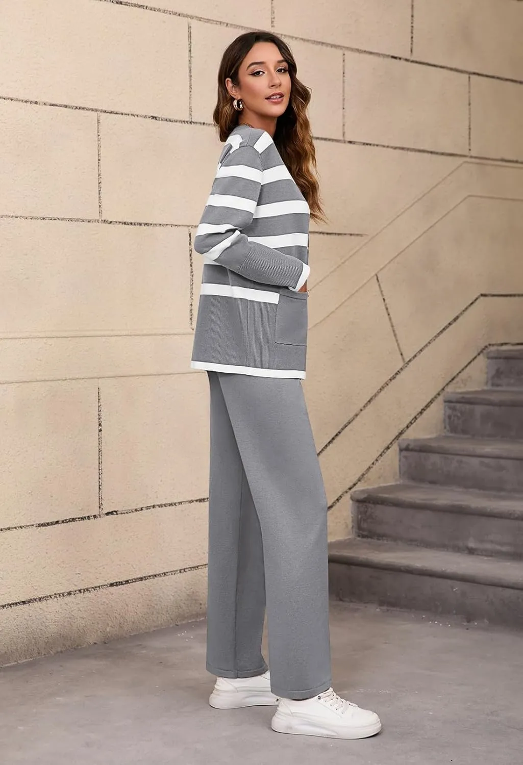 Viottiset Women's 2 Piece Outfits Stripe Sweatsuit Set Long Sleeve Button Sweatshirt Wide Leg Sweatpants Lounge Set