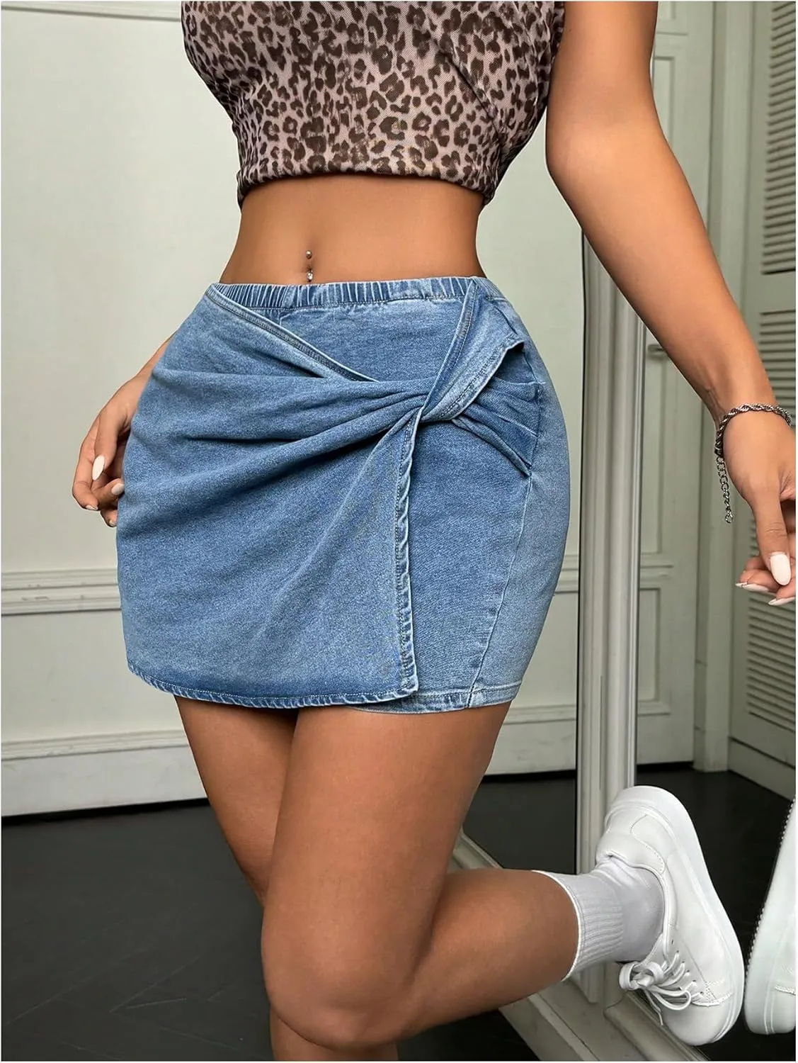 WDIRARA Women's Petite Twist Elastic Waist Denim Skirt Wrap Stretch Skinny Shorts Skort