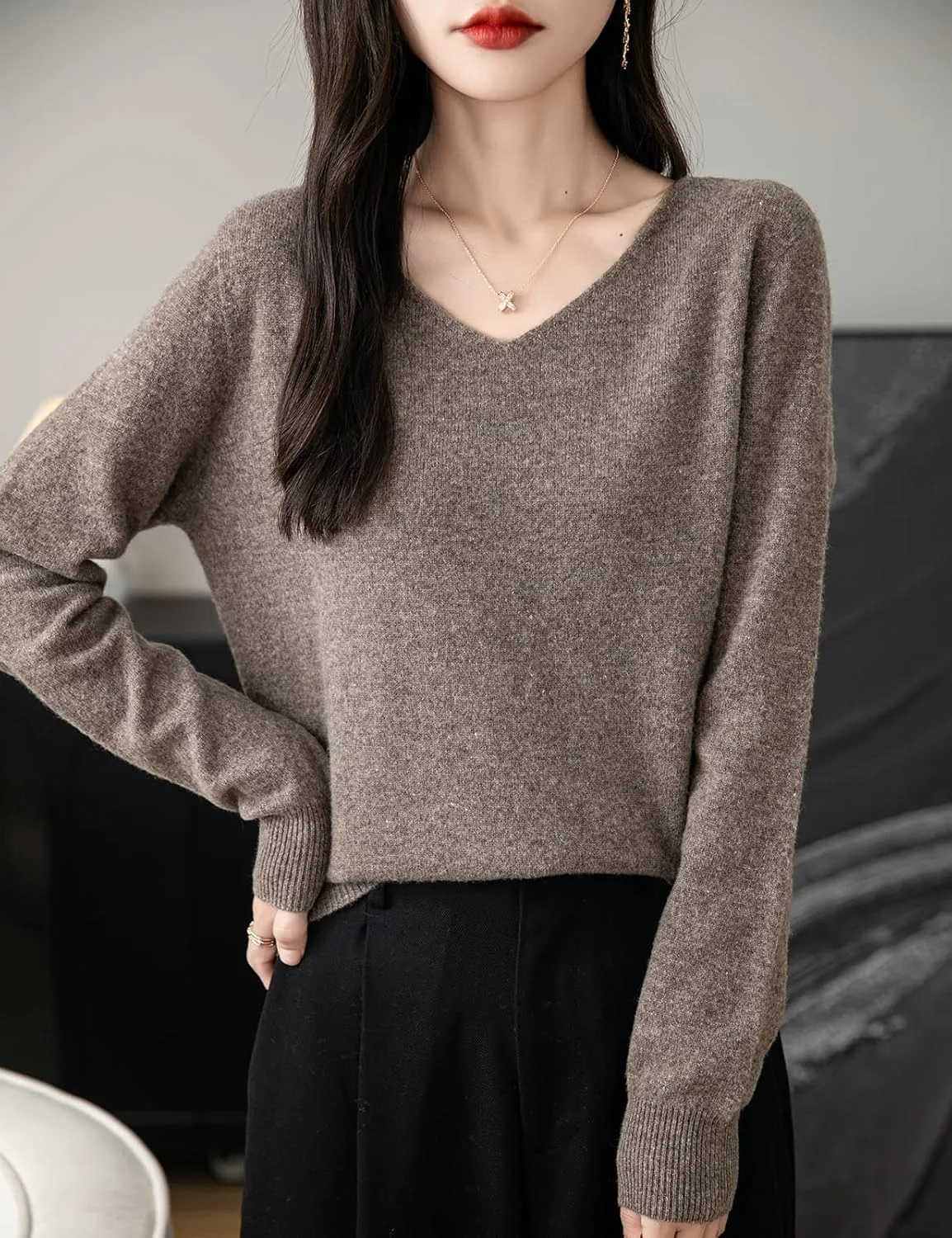 Women's 100% Merino Wool V Neck Sweater 2025 First-Line Ready to Wear Casual Long Sleeve Seamless Knit Sweater