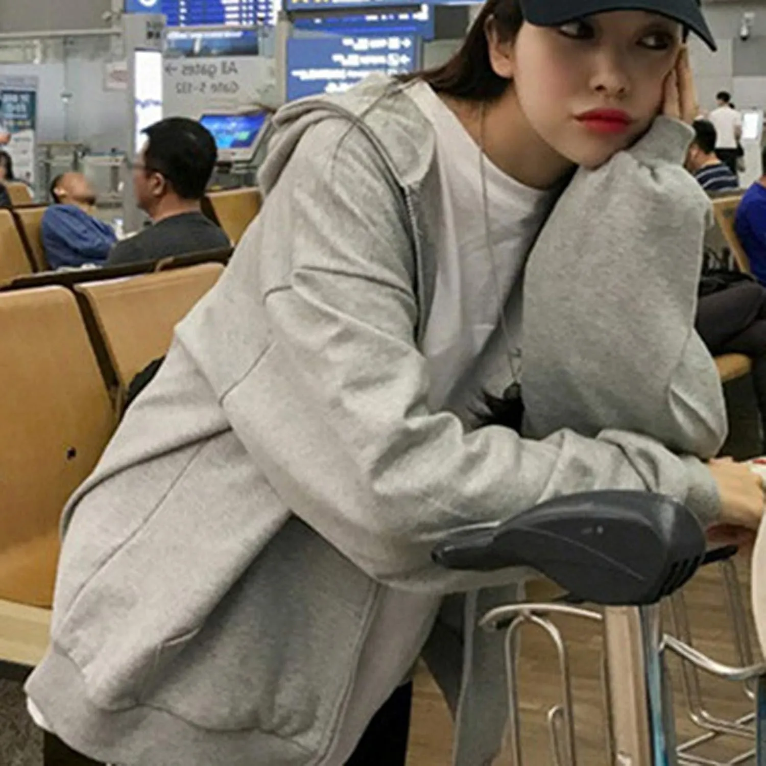 Womens Zip Up Hoodie Plus Size Oversized Grunge Aesthetic Y2K Hoodie for Teen Girls Fashion Loose Fit Sweatshirts
