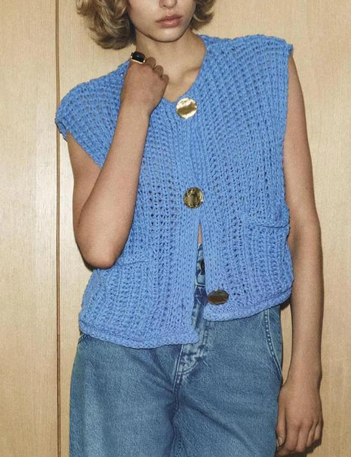 Yimoon Sweater Vest Women Sleeveless Cropped Button Down Chunky Knit Cardigan Casual Knitted Sweater Vest with Pockets